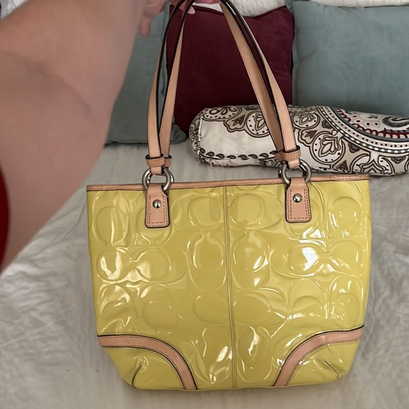 Coach purse - Picture 2 of 4